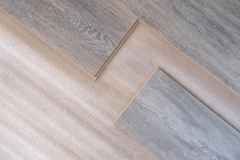 ประเภทพื้นไม้เทียม